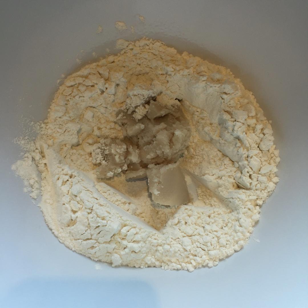 【苏式月饼的做法步骤图，苏式月饼怎么做好吃】驴妈咪-制作