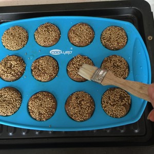 红糖亚麻籽油藜麦月饼 制作方法