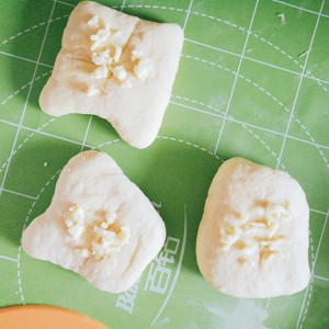 味道一级棒的芝士餐包  制作方法