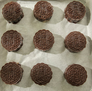 酒心巧克力月饼 制作方法