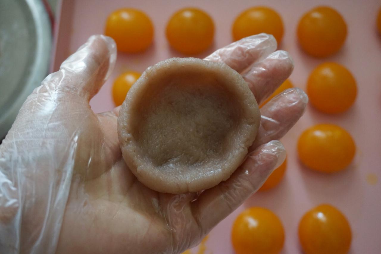 【香芋蛋黄月饼-广式月饼的做法步骤图】冇伱灬冇我-制作