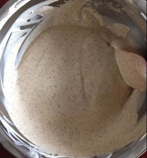 奶茶慕斯蛋糕卷 制作方法