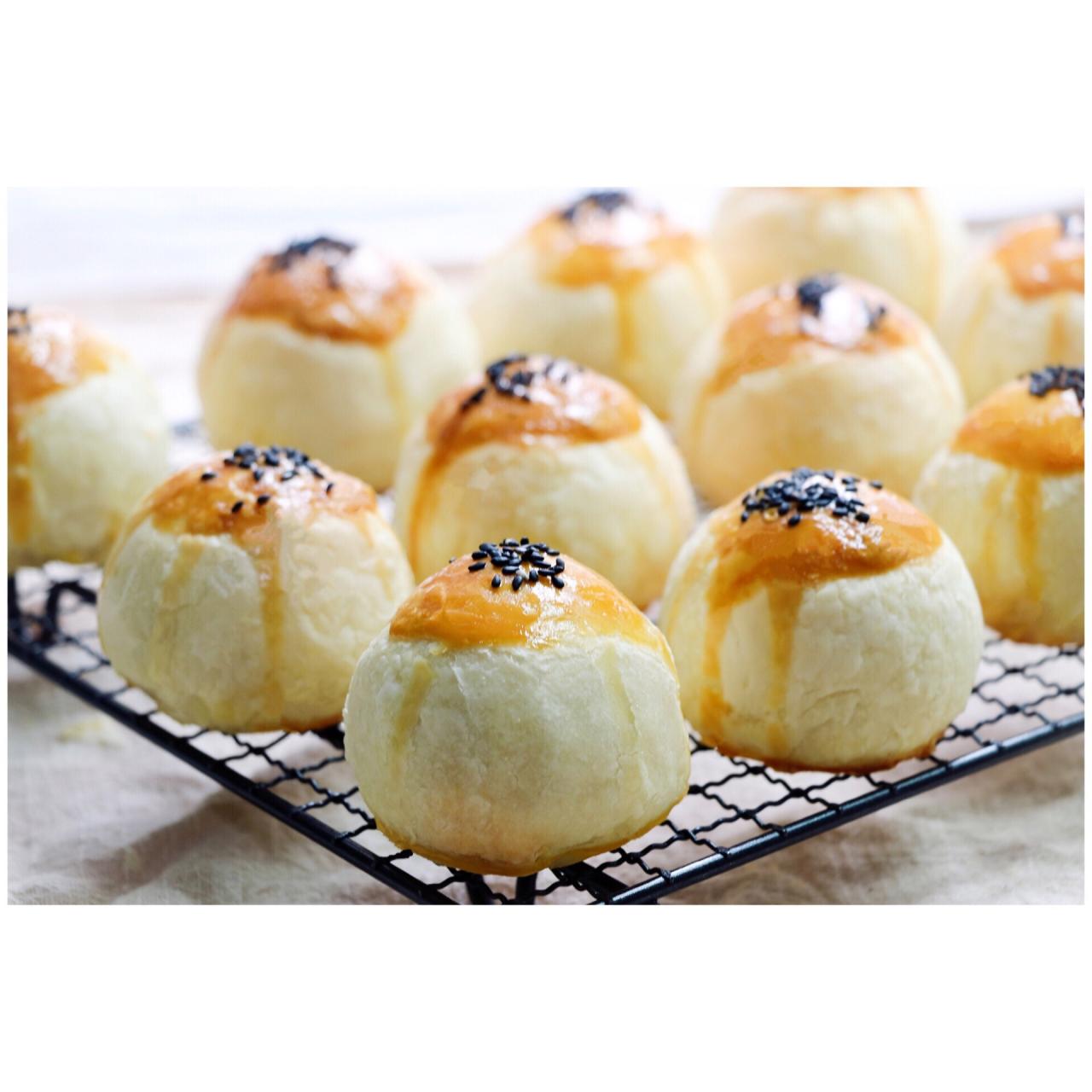 【蛋黄酥的做法步骤图，蛋黄酥怎么做好吃】tangtang瑭瑭-制作