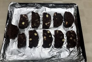 巧克力开心果核桃Biscotti 制作方法