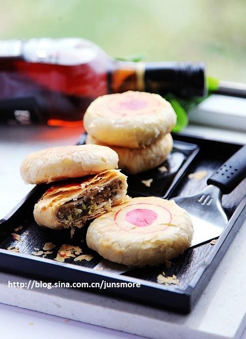 【葱油月饼的做法步骤图，葱油月饼怎么做好吃】君之-制作