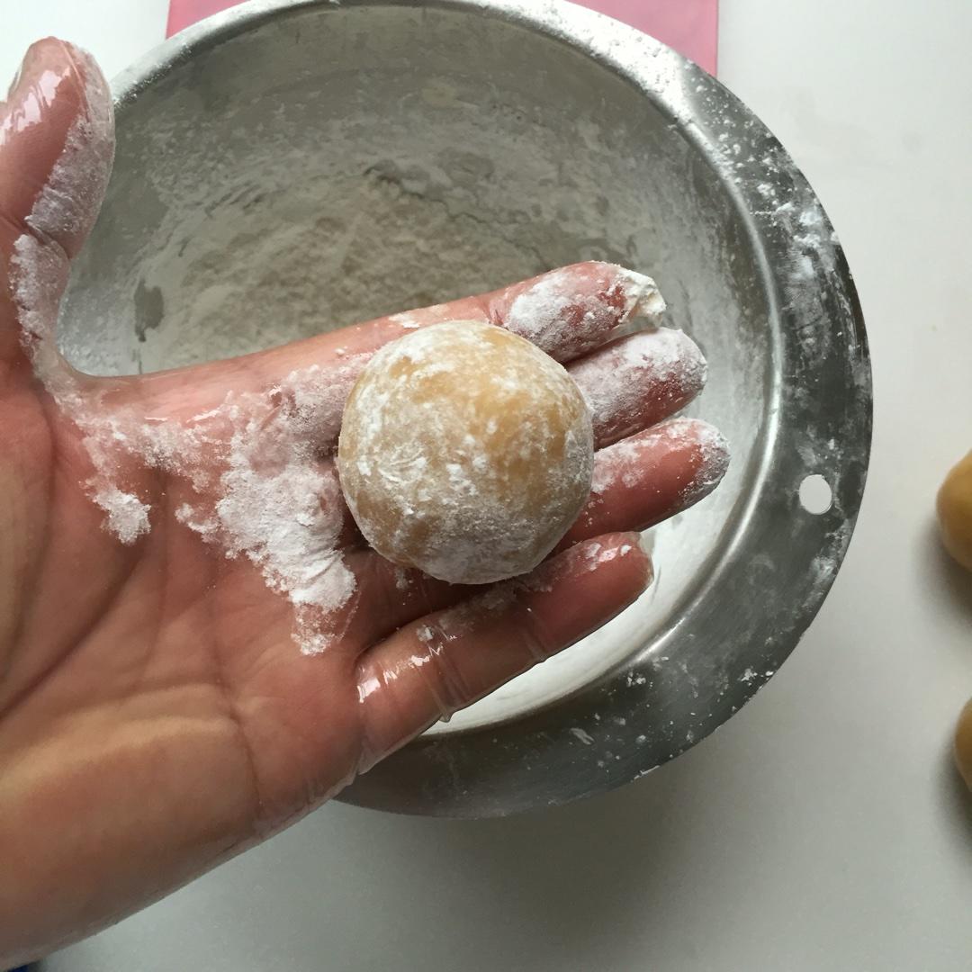 【广式月饼—蛋黄冬翅月饼的做法步骤图】泳歌-制作