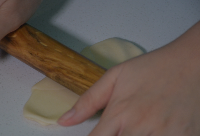 【自制网红蛋黄酥的做法步骤图，怎么做好吃】在美食中寻开心-制作