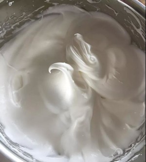 奶茶慕斯蛋糕卷 制作方法