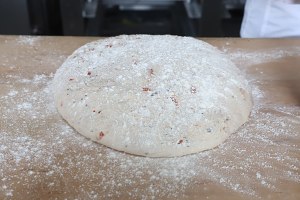 养身椰子油芝麻枸杞软欧  制作方法