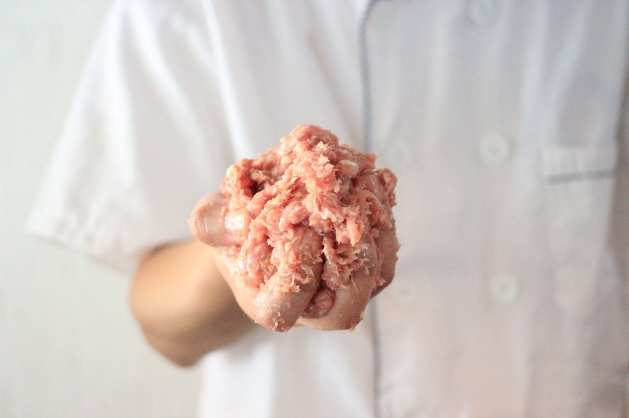 【鲜肉月饼的做法步骤图，鲜肉月饼怎么做好吃】一只梨花压海棠-制作