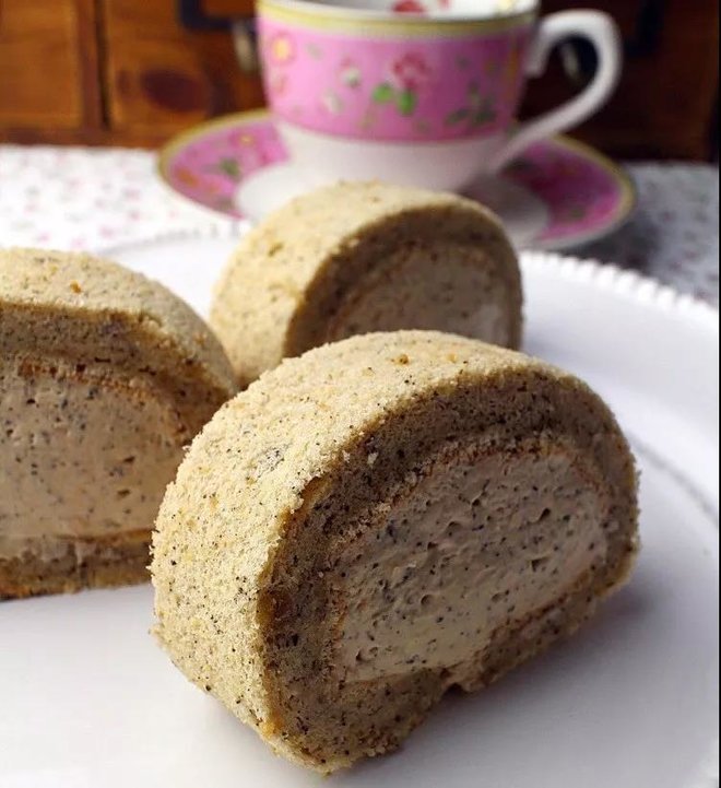 奶茶慕斯蛋糕卷 制作方法