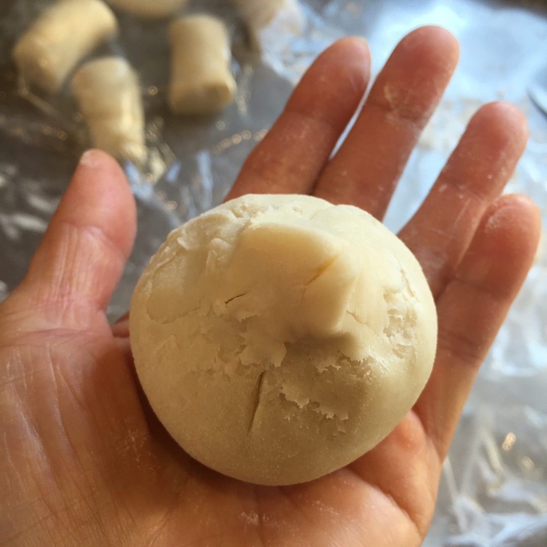 【苏式月饼的做法步骤图，苏式月饼怎么做好吃】驴妈咪-制作