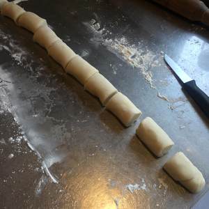 【苏式月饼的做法步骤图，苏式月饼怎么做好吃】驴妈咪-制作