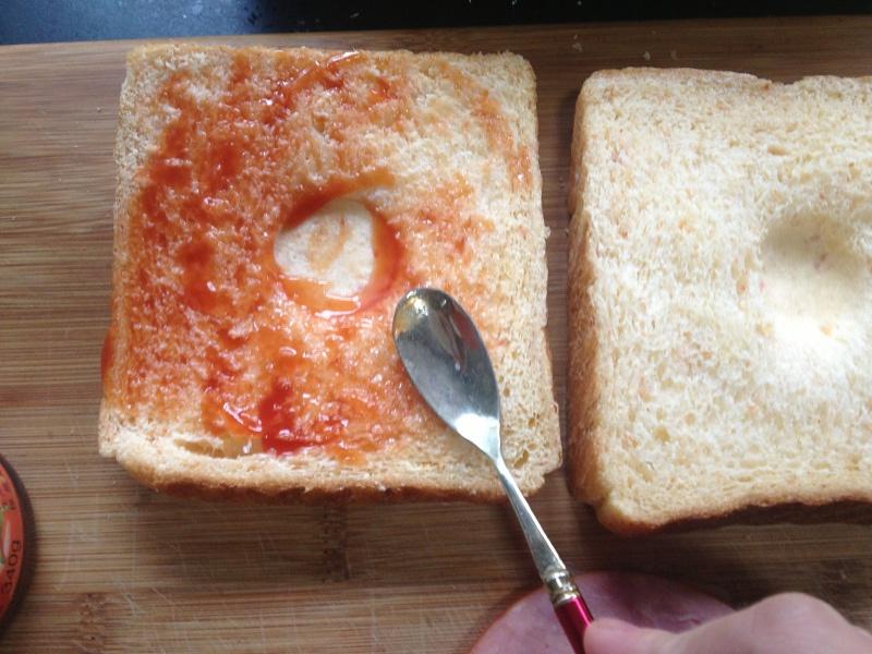 【吐司太阳蛋披萨的做法步骤图，怎么做好吃】葉子的爱与厨房-制作