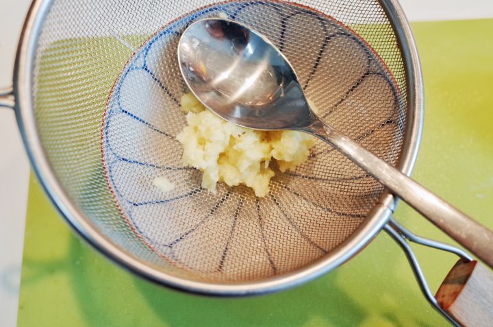 姜撞奶的做法 论文级别的姜撞奶,花十分钟就能做好