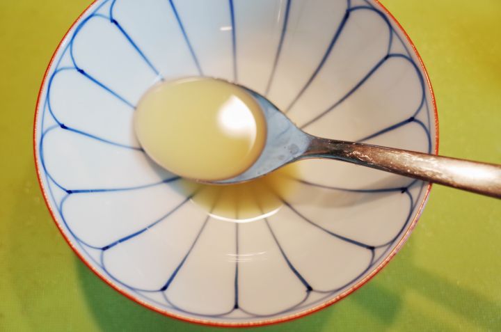 姜撞奶的做法 论文级别的姜撞奶,花十分钟就能做好