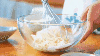 如何做出组织细腻的蛋糕？求各路大神给个方子和步骤？