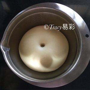 【玫瑰花面包的做法步骤图，玫瑰花面包怎么做好吃】Tracy易彩-制作