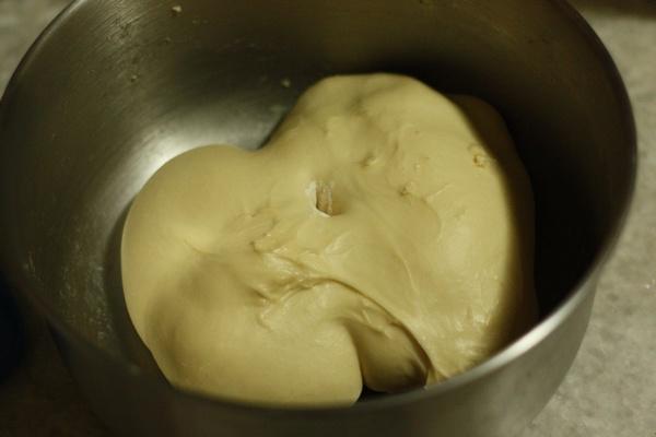 【蒜香餐包的做法步骤图，蒜香餐包怎么做好吃】0夏天0-制作