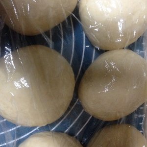 【最好吃的吐司～70%中种北海道的做法步骤图】leibaobao00-制作