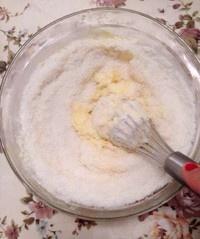 【椰蓉面包卷的做法步骤图，椰蓉面包卷怎么做好吃】xiao_MiSs7-制作