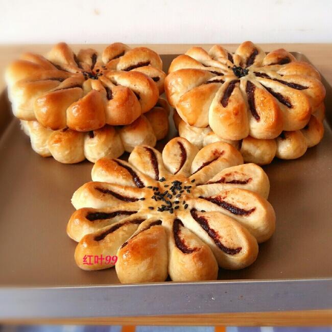 【花朵豆沙面包的做法步骤图，怎么做好吃】红叶99-制作