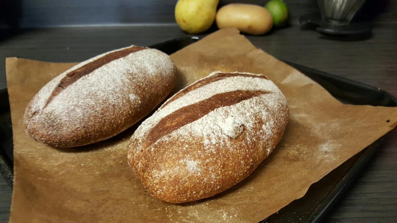 【全麦蔓越莓软式欧包(免揉)的做法步骤图】MonicaFolsom-制作