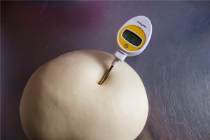 【酸奶奶油吐司的做法步骤图，怎么做好吃】啊呜511-制作