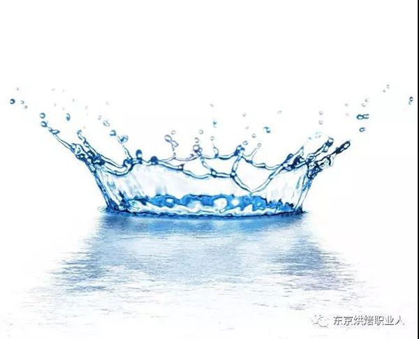 揉面用什么水?你是直接用自来水做面包吗?到底什么水最适合...