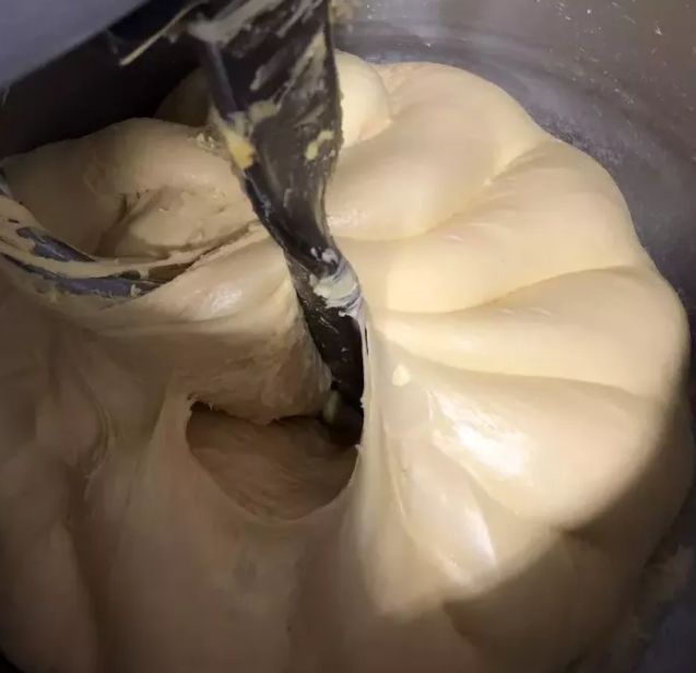 怎样揉出大师级的面团?「最佳搅拌速度」如何揉面光滑?如何揉面团出膜?