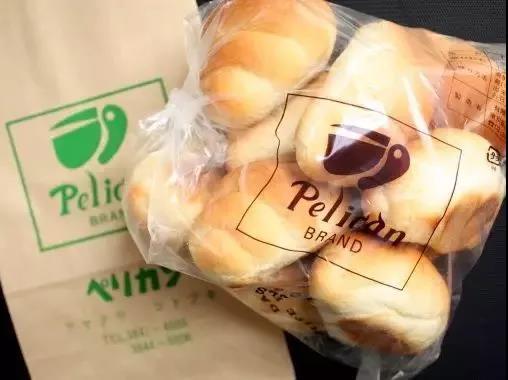 这家面包店开业74年从未出新品,传承4代经久不衰的理由是...