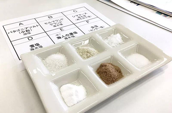 调味盐&雪花盐&海藻盐做出的面包,口味差别有多大?