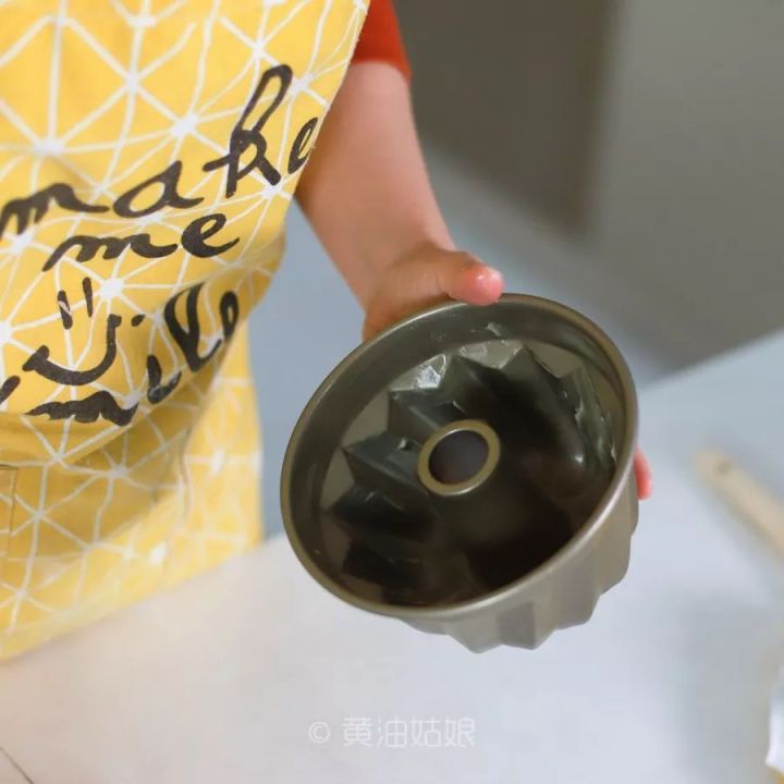 只靠一个5分钟视频,你就学会做红丝绒花纹磅蛋糕!