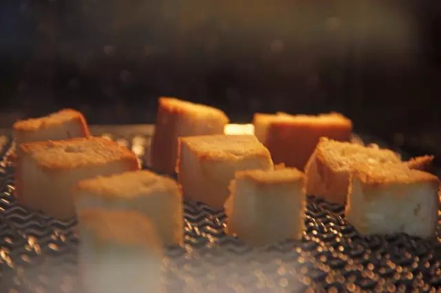 吐司制作方法 早餐别凑合!教你用吐司片,做出一周不重样的精致早餐!