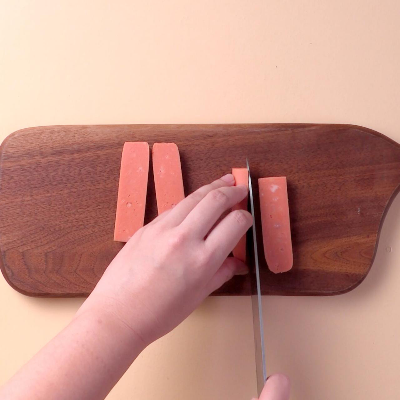 【微波炉火腿三明治的做法视频_做法步骤】-制作