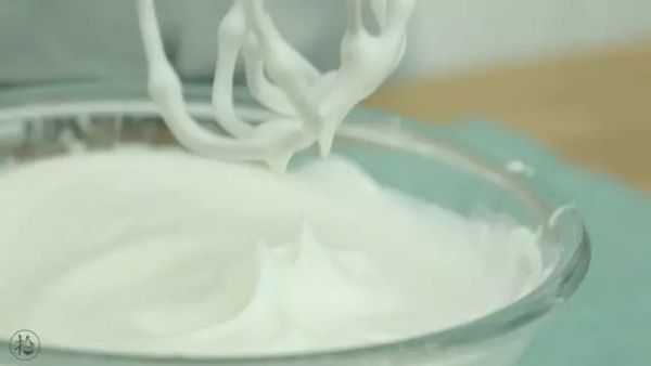 用电饭锅做蛋糕的步骤,简单不需要电烤箱