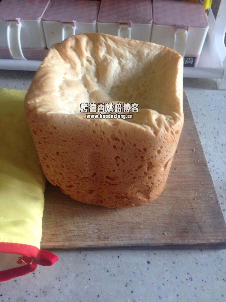 吐司为什么会凹底？