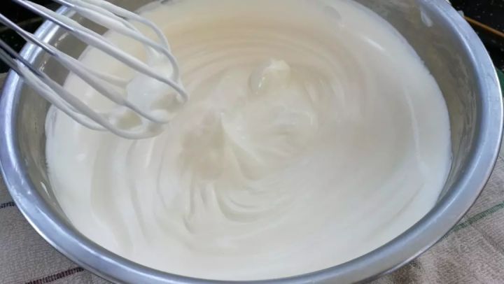 淡奶油,鲜奶油,稀奶油傻傻分不清楚?一招教你辨别!