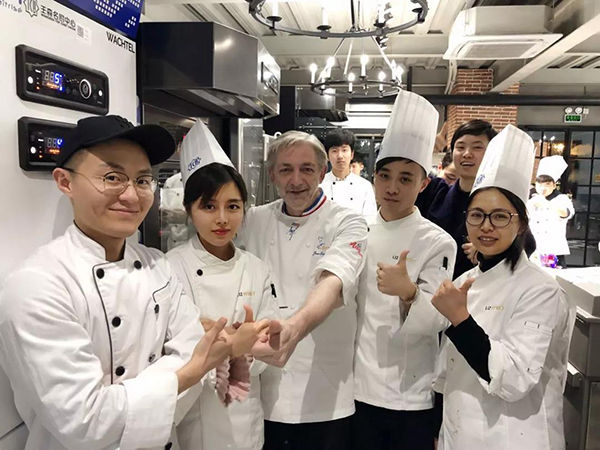 甜品店如何改造升级?日本大师给出了这4点建议!