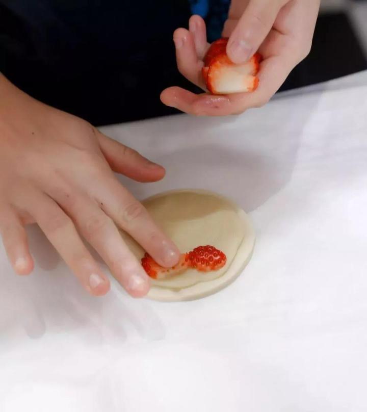 春天的应季蛋糕中,这款馅料最受欢迎!