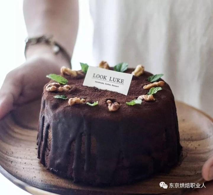 靠什么能开一家受欢迎的蛋糕店?这两位男士有话说!