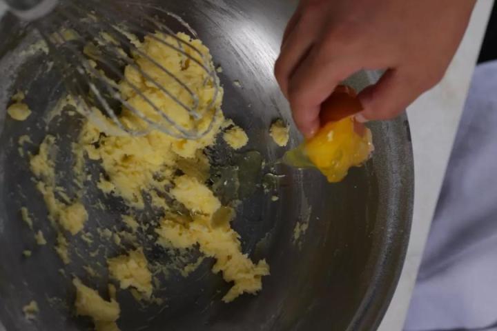 如何烤出金黄色的马蹄面包?戳我...