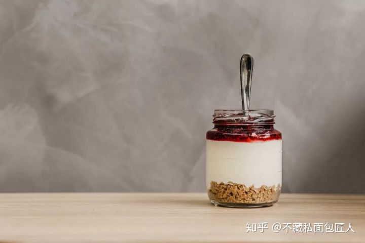 夯实基础 | 如何做个奶味浓郁的面包?