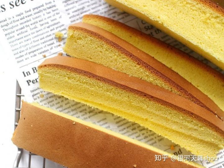 你做的蛋糕不松软硬梆梆,那是因为最后一步做错了