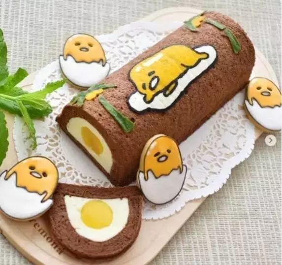 这个小姐姐做的蛋糕卷美到哭！蛋糕卷上的艺术与故事?