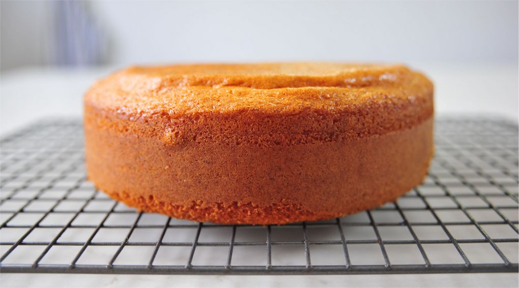 为何蛋糕放了变硬饼干却变软？