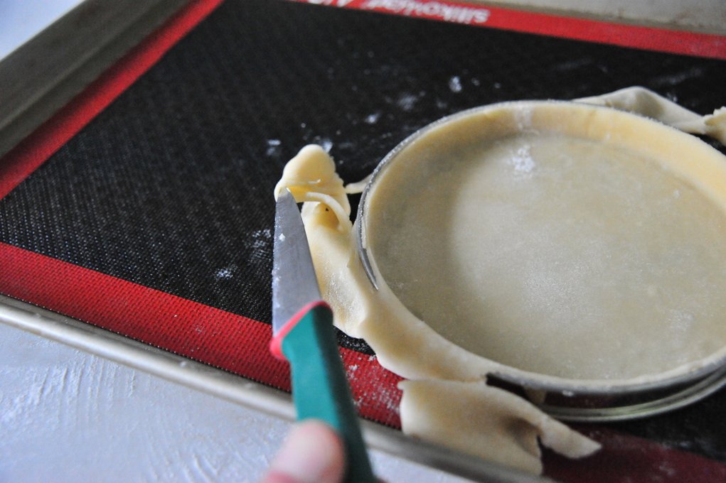 塔皮擀开与盲烤?