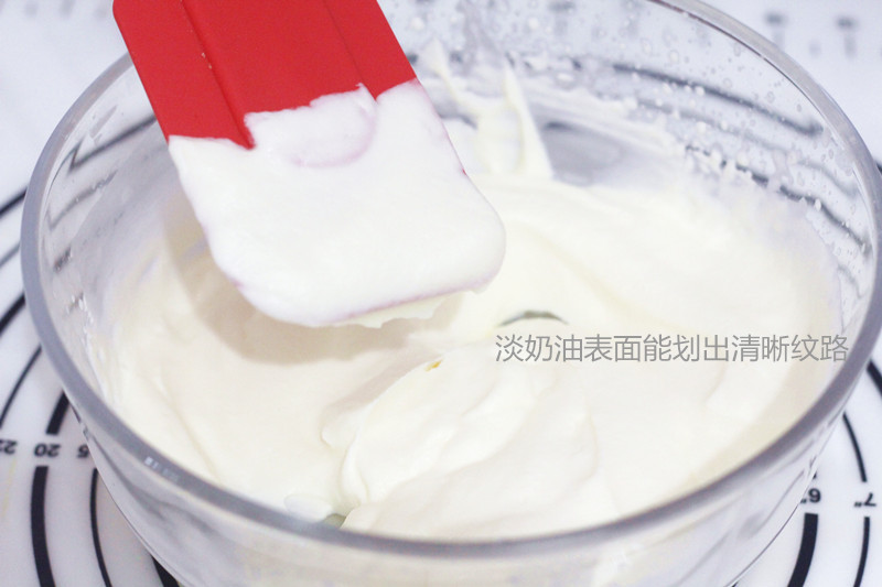 如何区分动物奶油和植物奶油？动物奶油与植物奶油的区别 两种淡奶油的区别