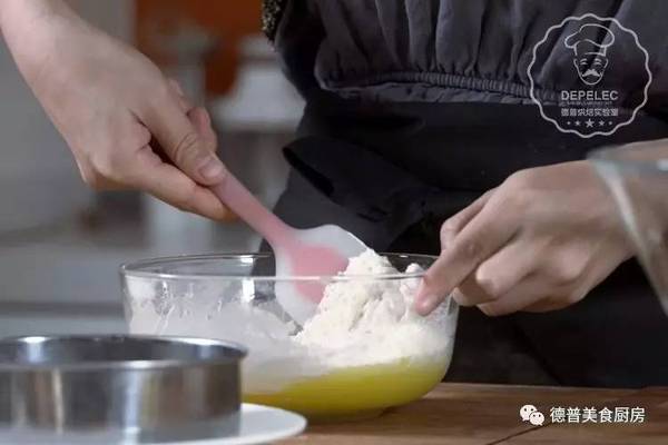 蛋糕失败了补救方法？制作蛋糕容易犯错的地方 犯错的应急补救