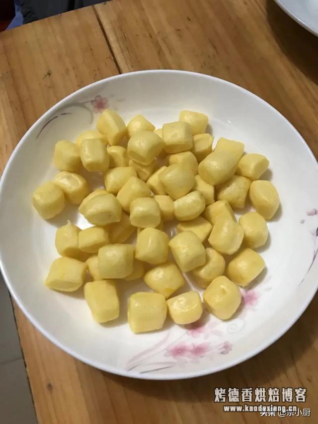 低筋面粉和中筋面粉蒸馒头哪个好吃？该怎么做？